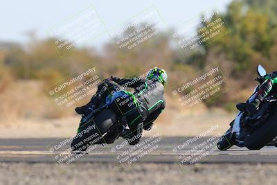 media/Dec-18-2022-SoCal Trackdays (Sun) [[8099a50955]]/Turn 7 Backside (1125am)/